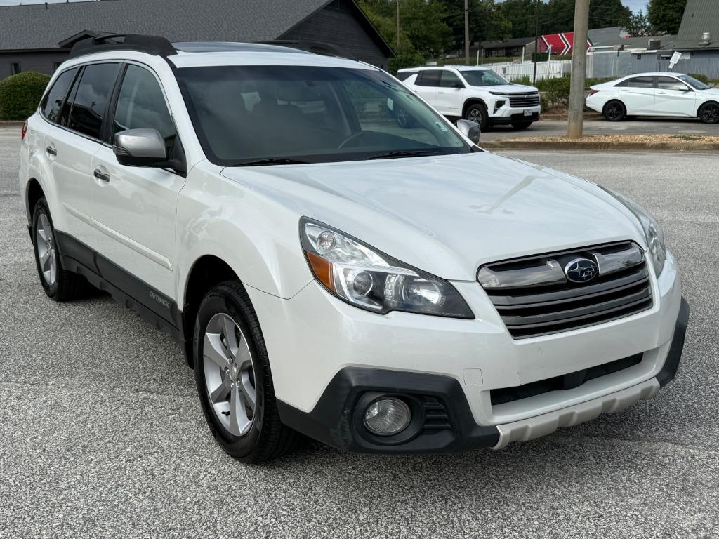 2013 Subaru Outback - $12,995