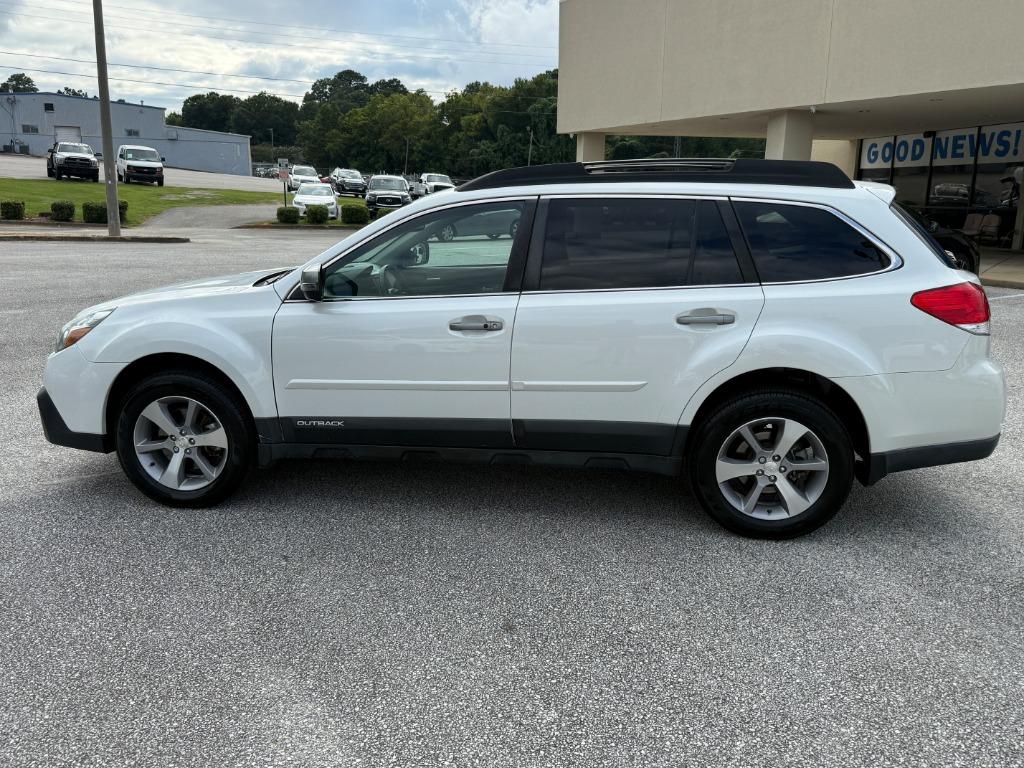 2013 Subaru Outback - $12,995