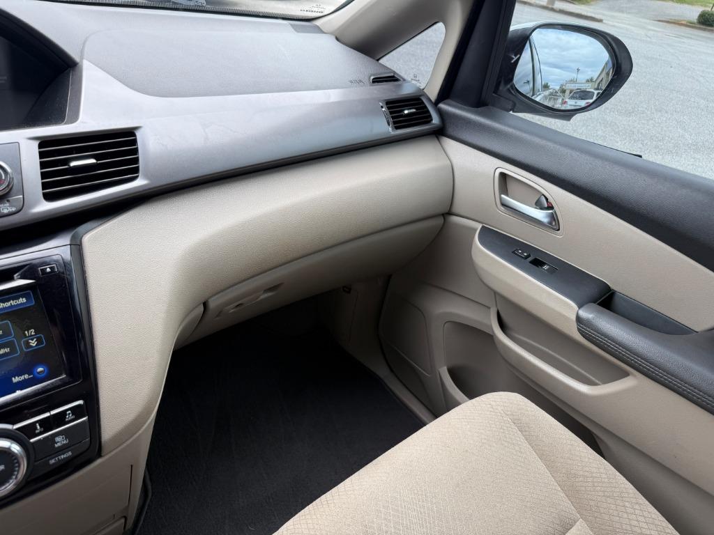 2014 Honda Odyssey - $13,995