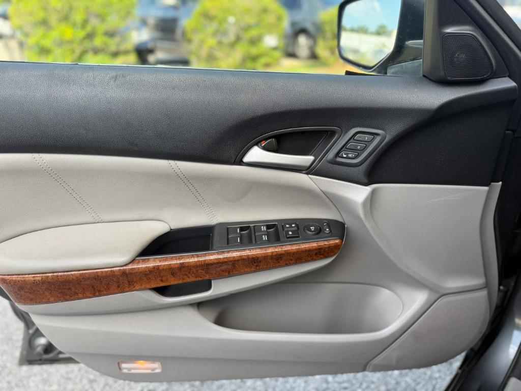 2012 Honda Accord - $12,995