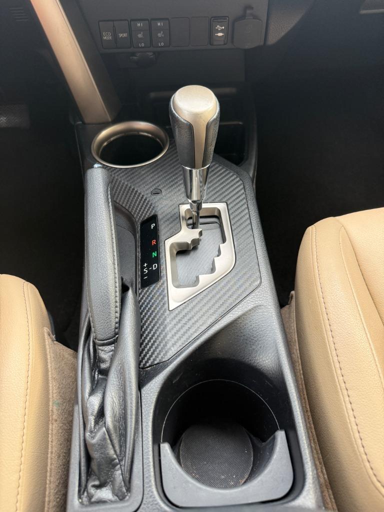 2015 Toyota RAV4 - $14,995