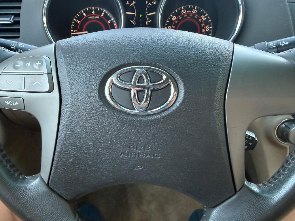 2009 Toyota Highlander - $10,995