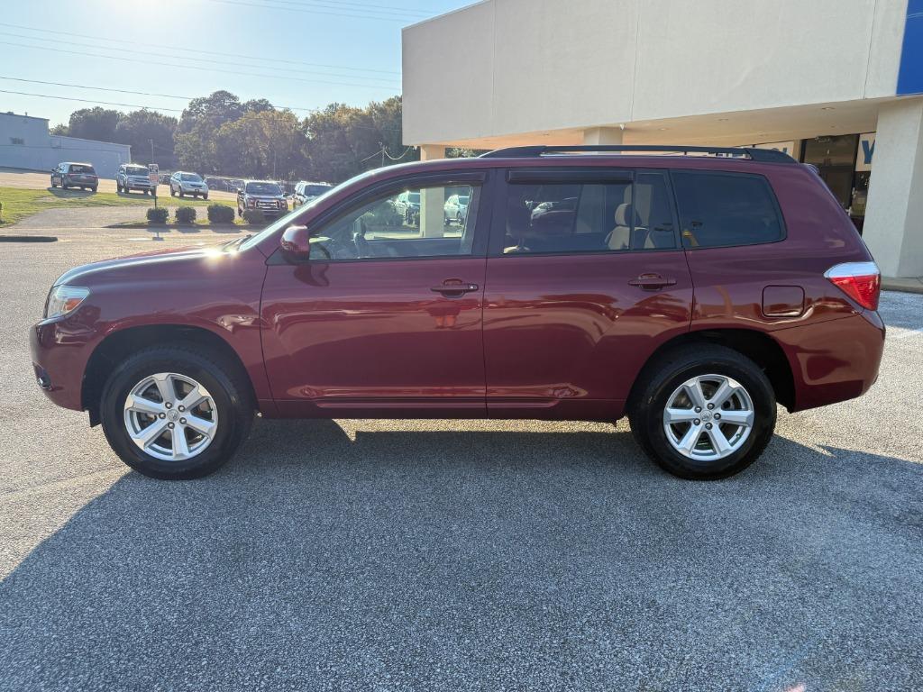 2009 Toyota Highlander - $10,995