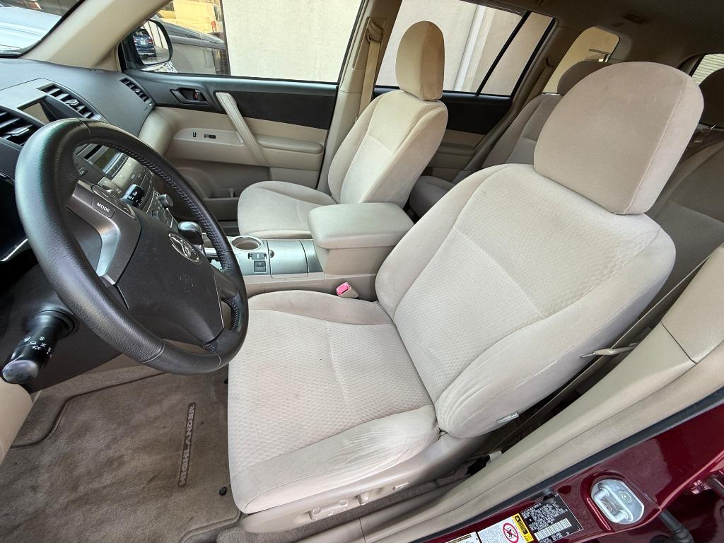 2009 Toyota Highlander - $10,995