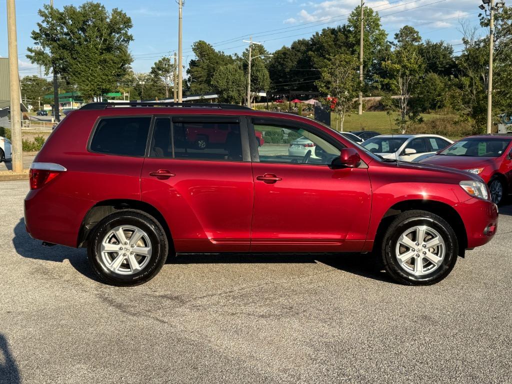 2009 Toyota Highlander - $10,995