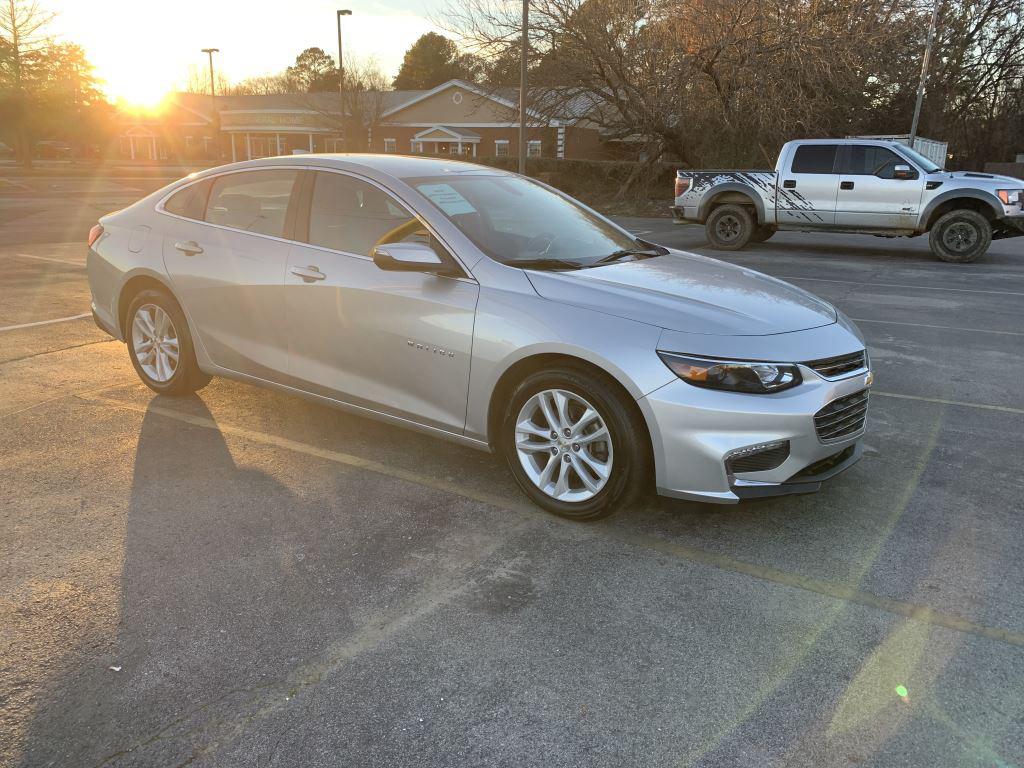 2018 Chevrolet Malibu - $13,865