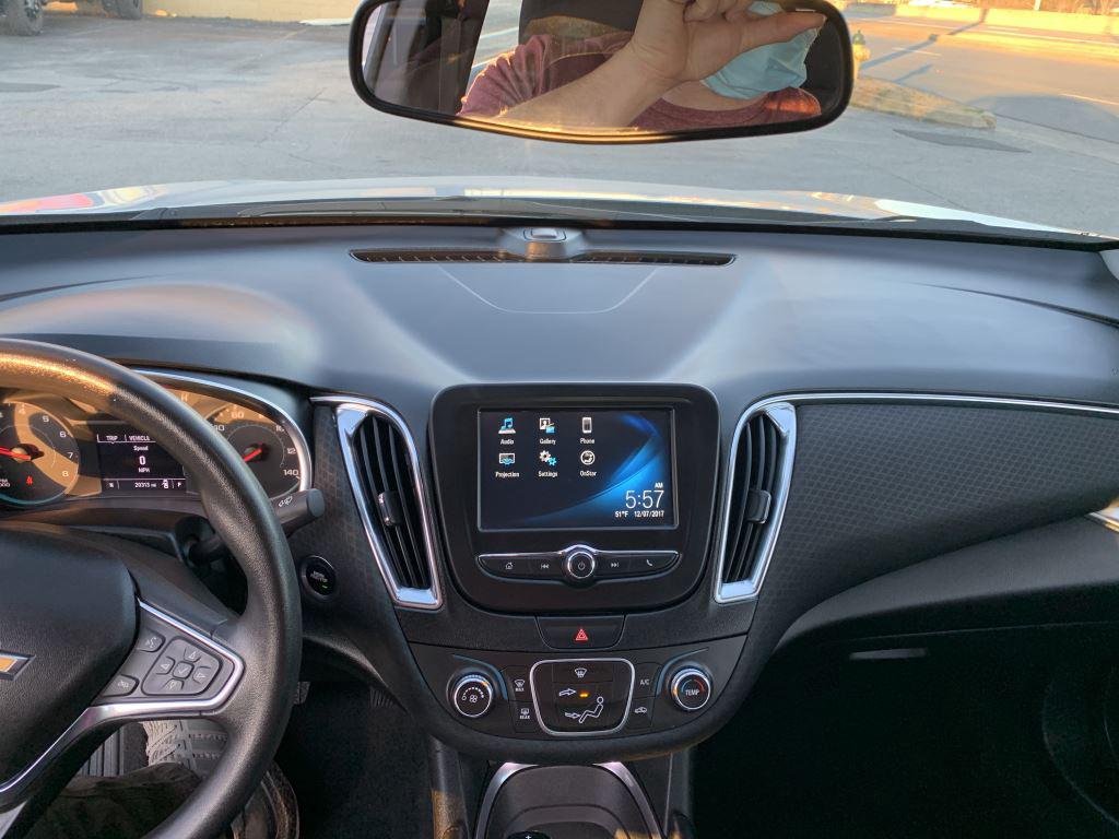 2018 Chevrolet Malibu - $13,865