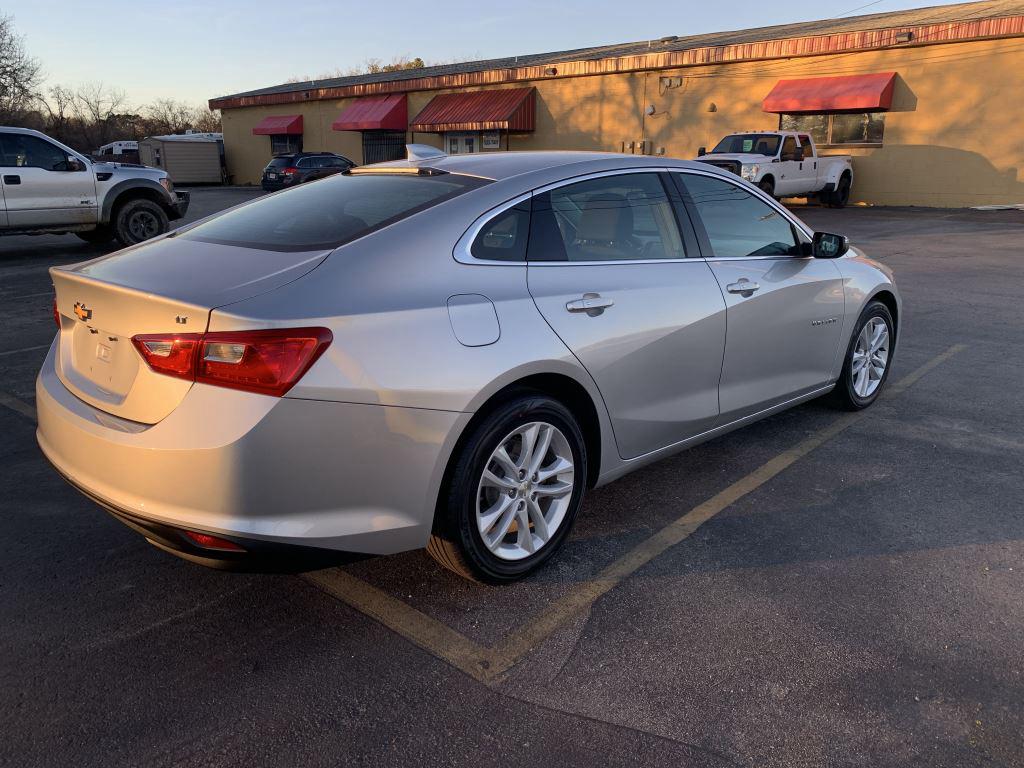 2018 Chevrolet Malibu - $13,865
