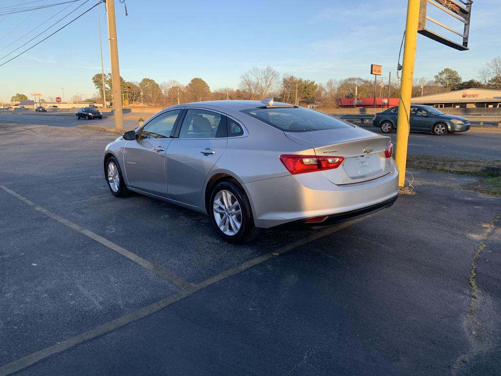 2018 Chevrolet Malibu - $13,865