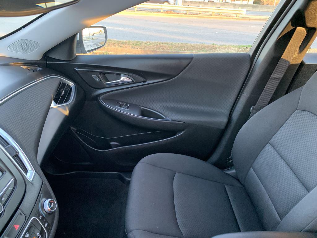 2018 Chevrolet Malibu - $13,865