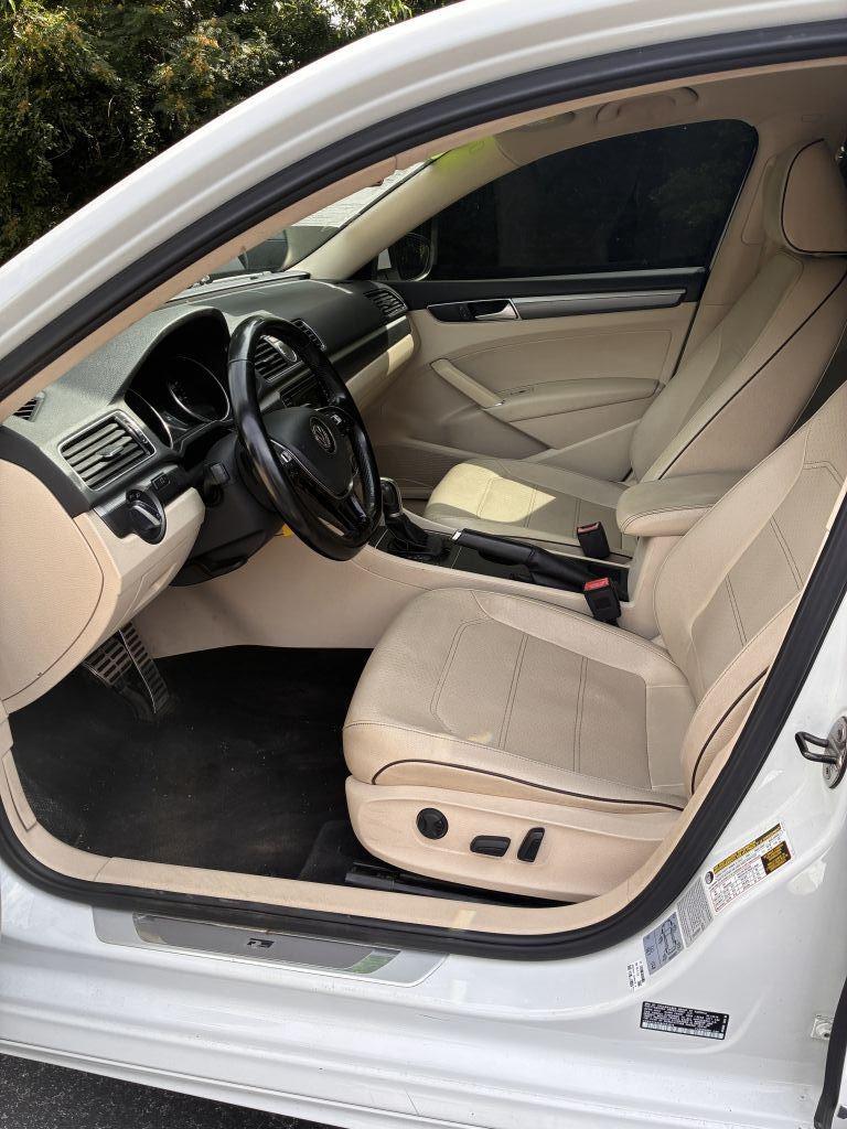2016 Volkswagen Passat - $13,745