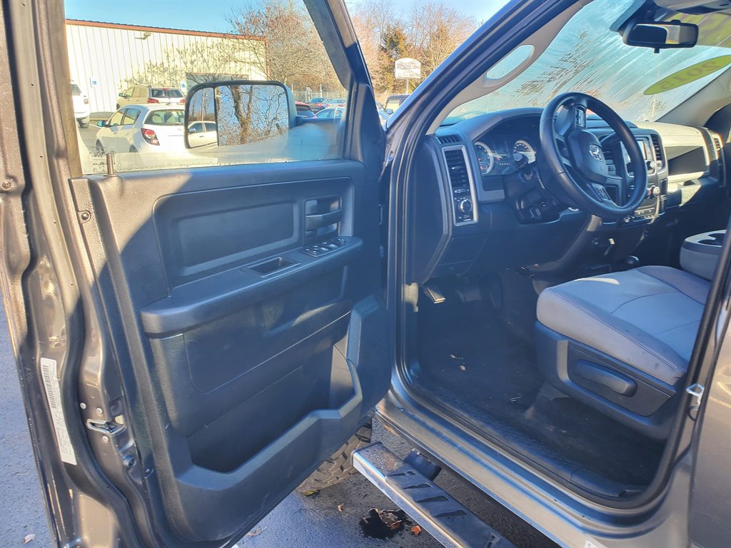 2015 RAM 3500 Tradesman photo