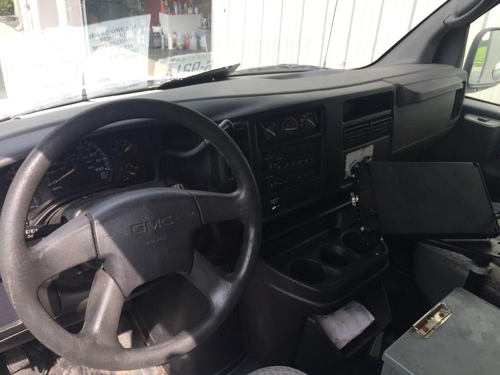 2006 GMC Savana 2500 2500 photo