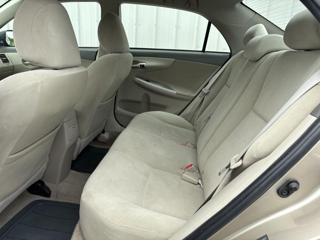 2010 Toyota Corolla photo