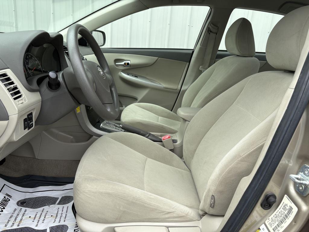2010 Toyota Corolla photo
