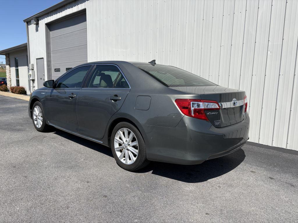 2014 Toyota Camry Hybrid LE photo