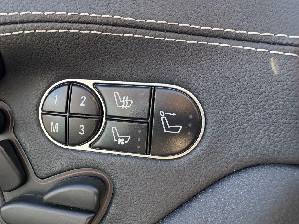 2011 Mercedes-Benz SL-Class SL550 photo
