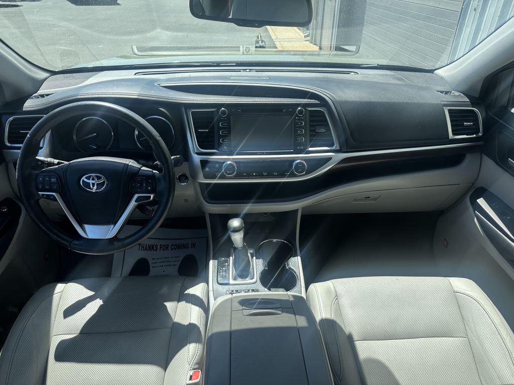 2014 Toyota Highlander - $17,950