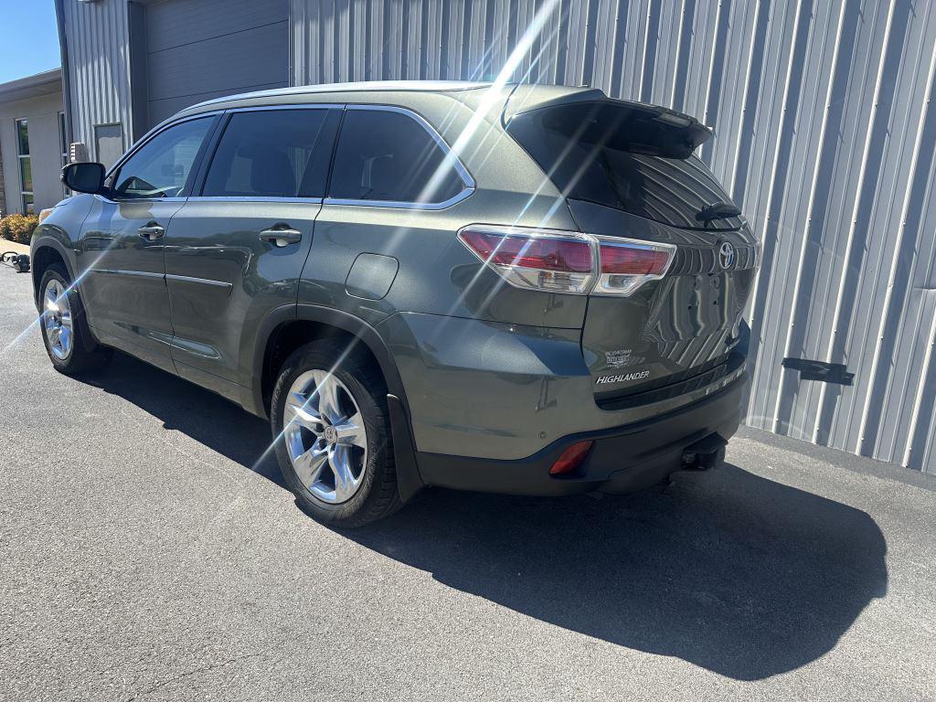 2014 Toyota Highlander - $17,950