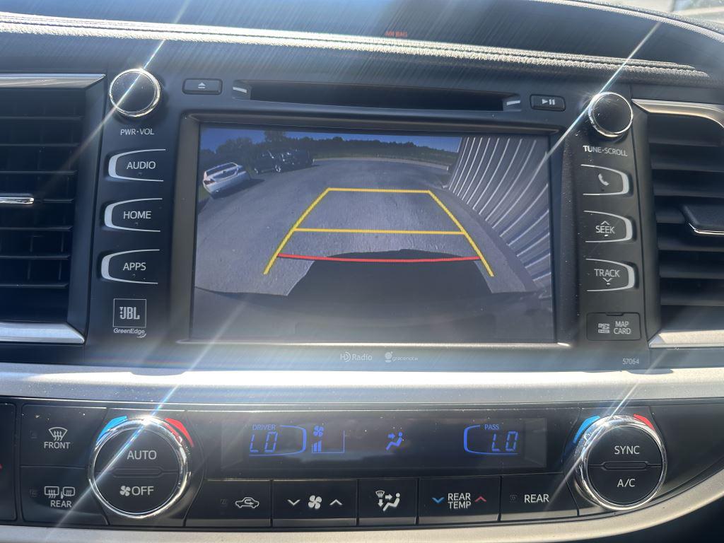 2014 Toyota Highlander - $17,950