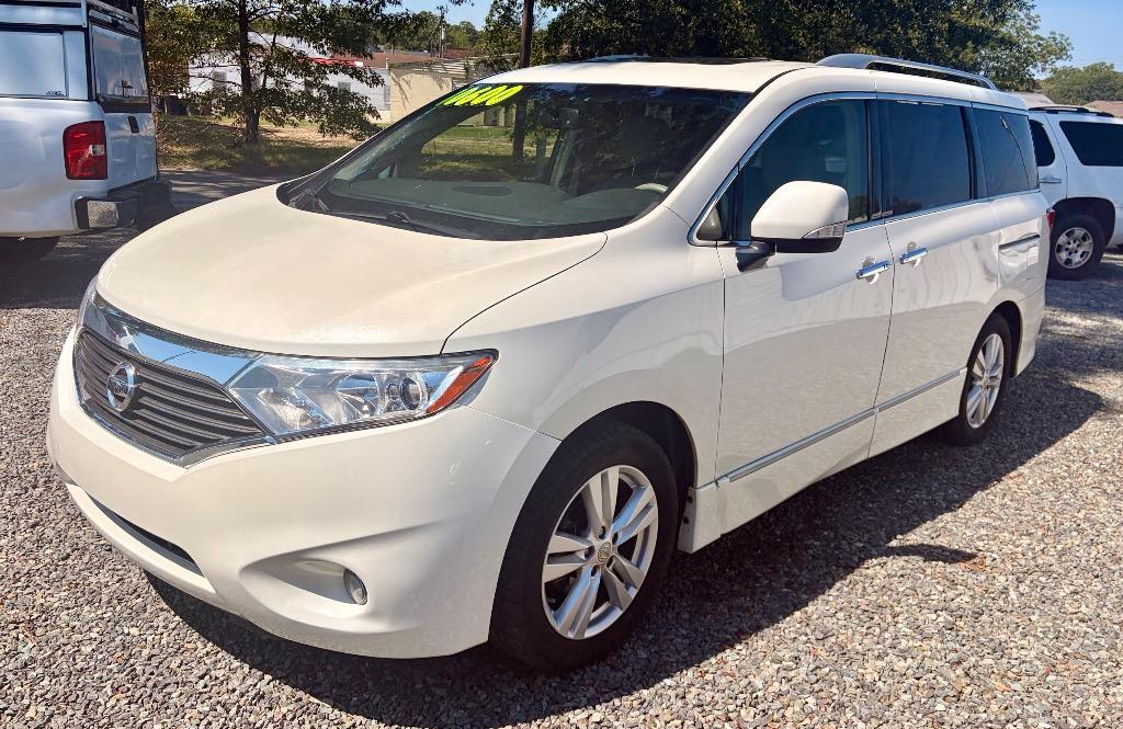 2015 Nissan Quest - $10,600