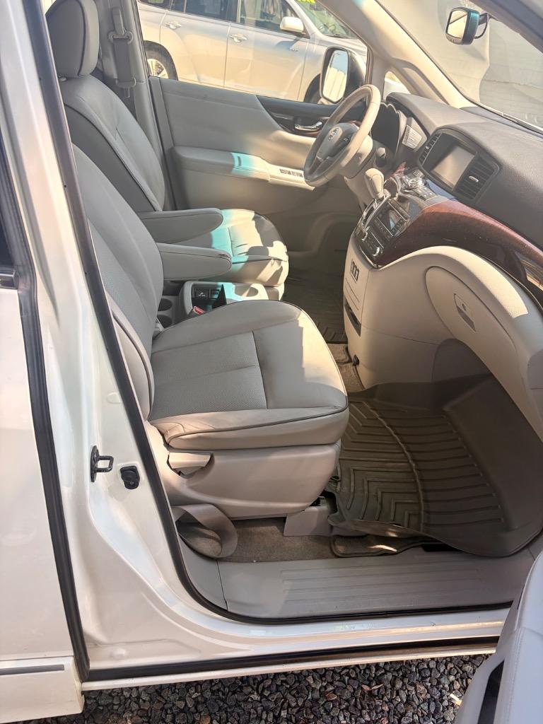 2015 Nissan Quest - $10,600
