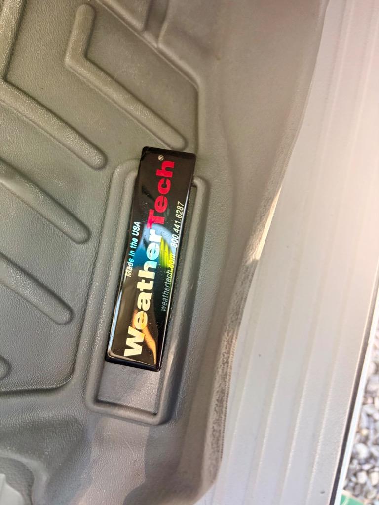 2015 Nissan Quest - $10,600