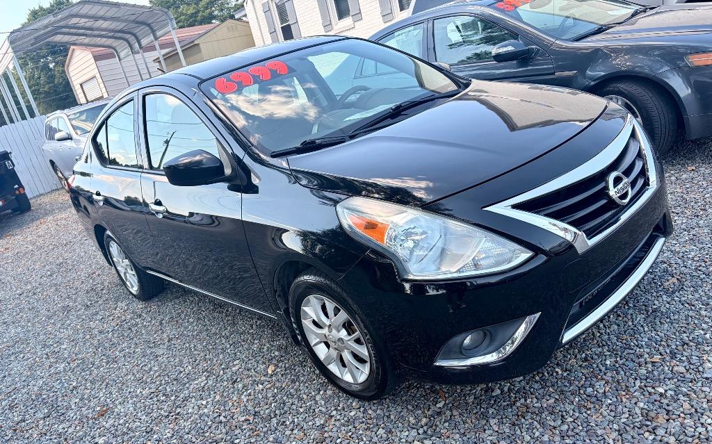 2015 Nissan Versa - $6,999