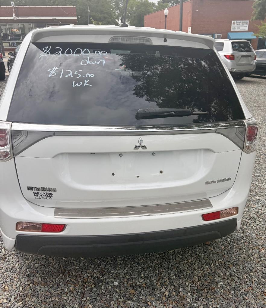 2014 Mitsubishi Outlander - $9,950