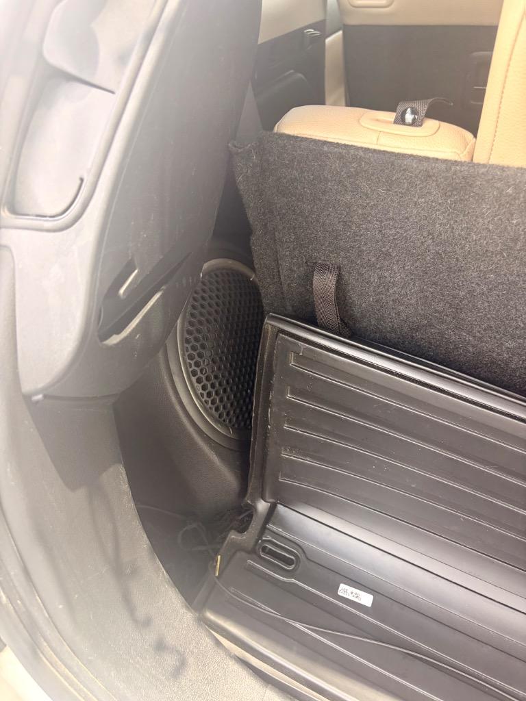 2014 Mitsubishi Outlander - $9,950