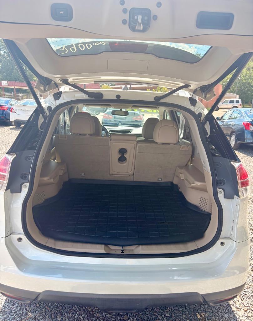 2016 Nissan Rogue - $13,995