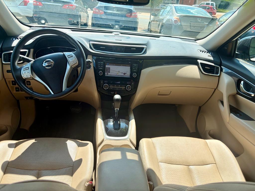 2016 Nissan Rogue - $13,995