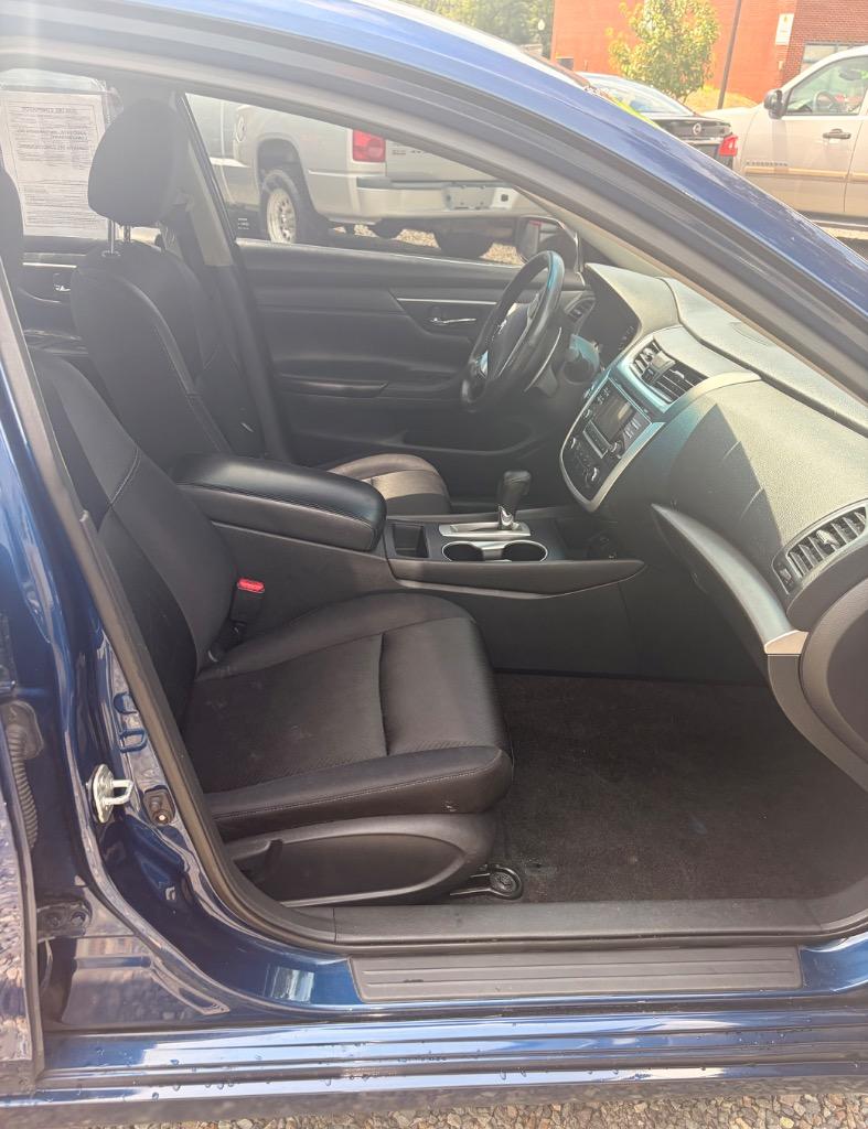 2016 Nissan Altima - $7,800