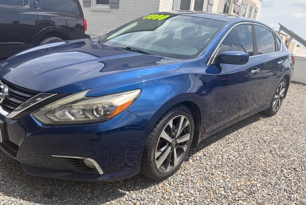 2016 Nissan Altima - $7,800