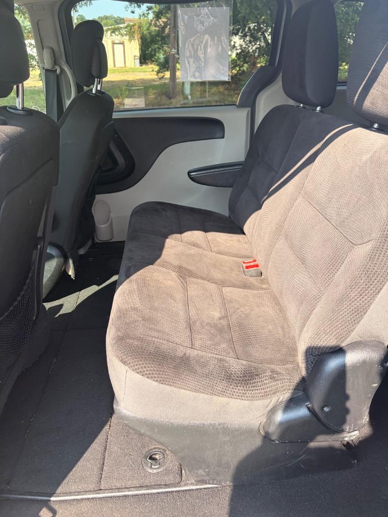 2019 Dodge Grand Caravan - $8,995