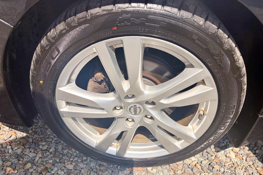 2016 Nissan Altima - $10,200