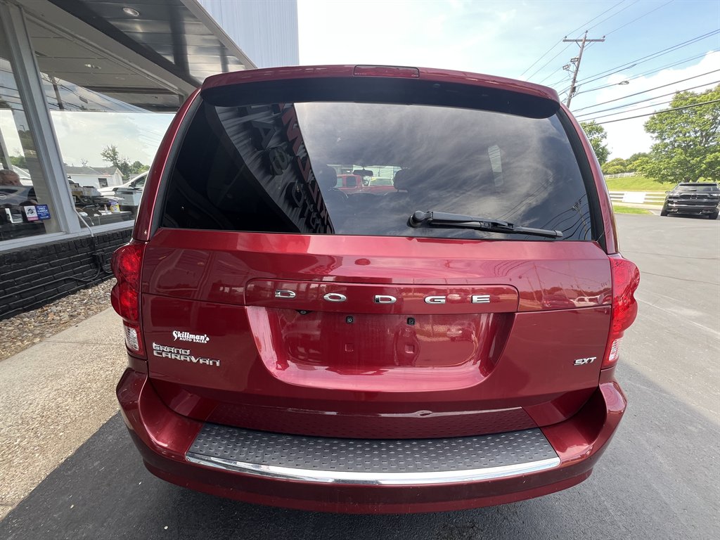 2015 Dodge Grand Caravan - $9,995