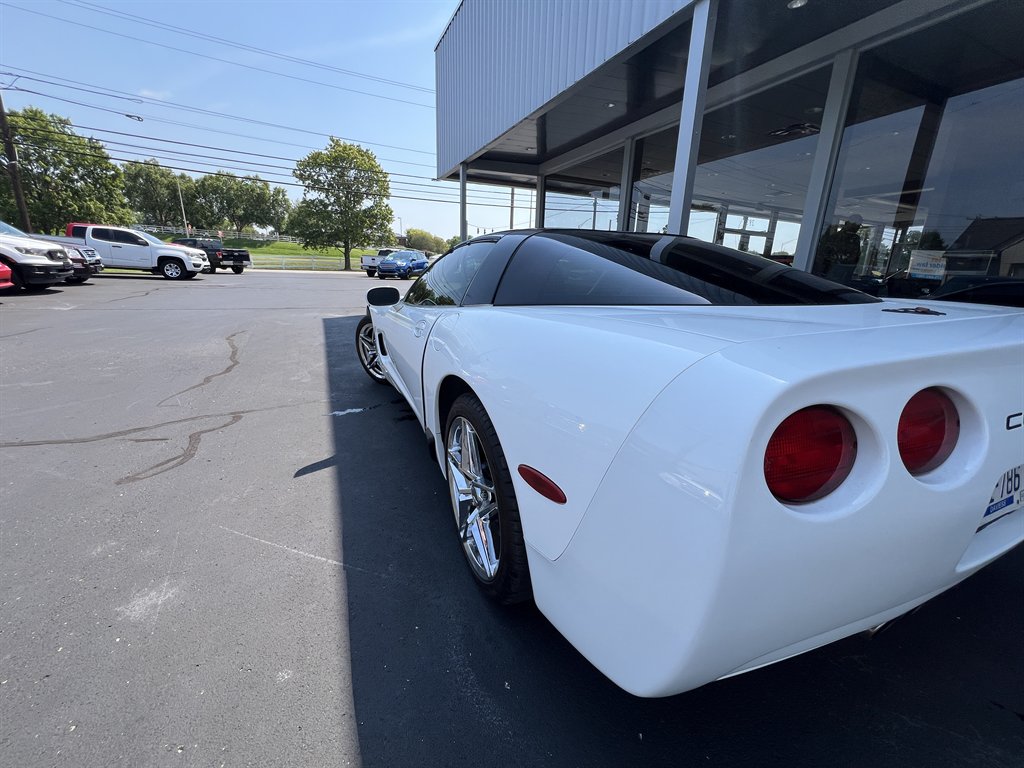 2004 Chevrolet Corvette - $17,995