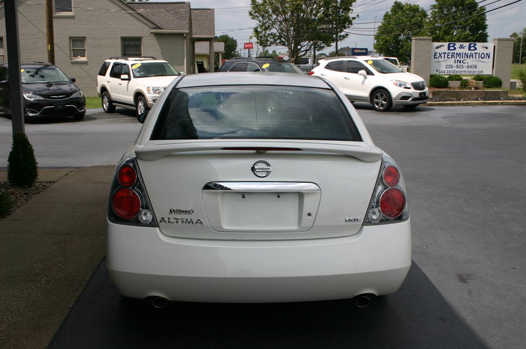 2005 Nissan Altima 3.5 SE photo