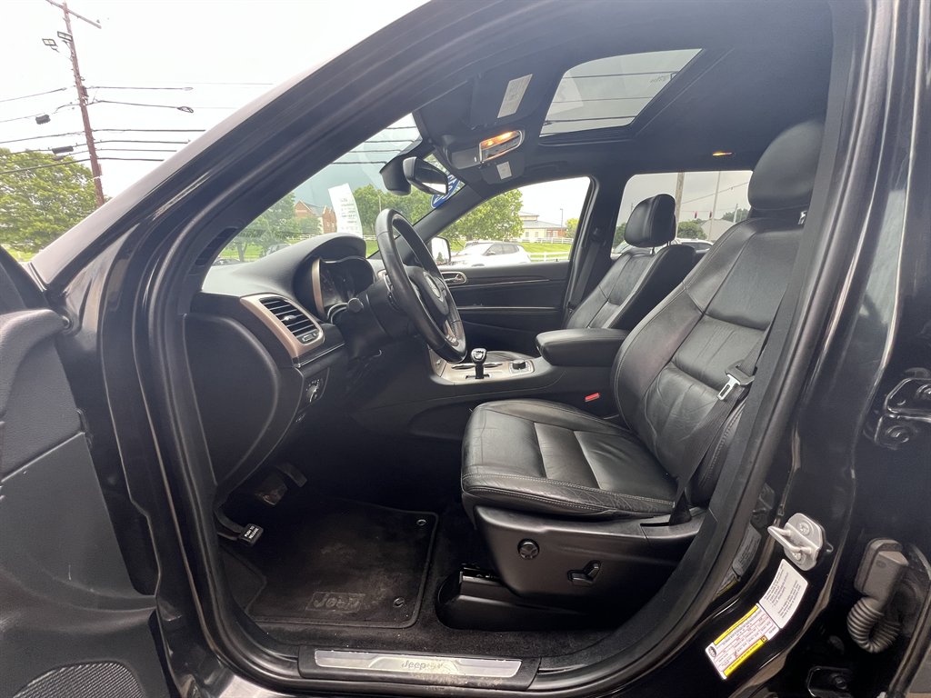 2015 Jeep Cherokee - $11,995