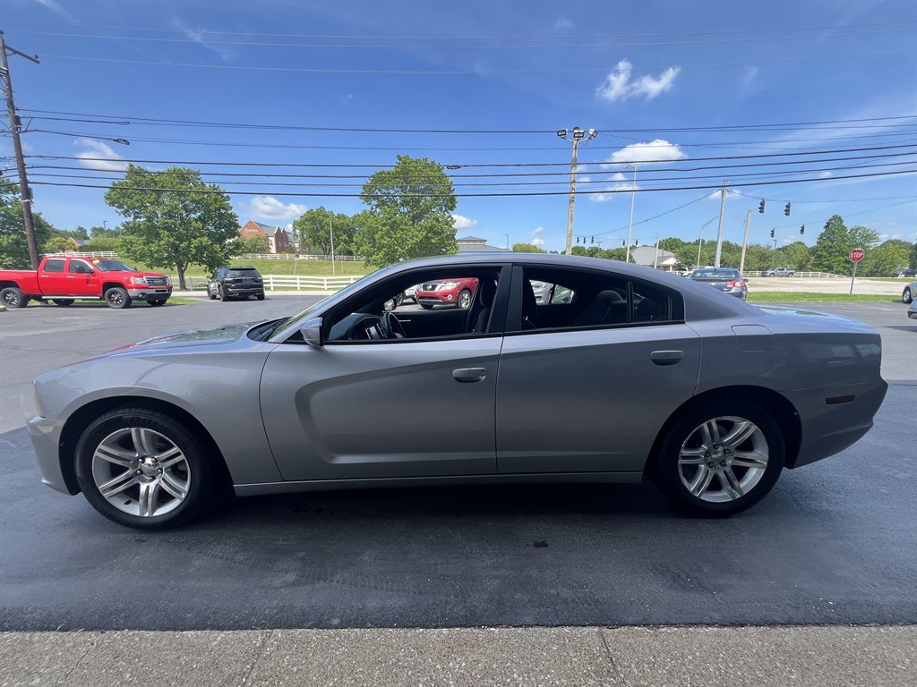 2011 Dodge Charger - $10,995