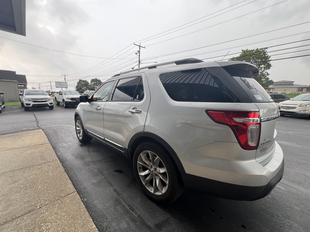 2014 Ford Explorer - $9,995