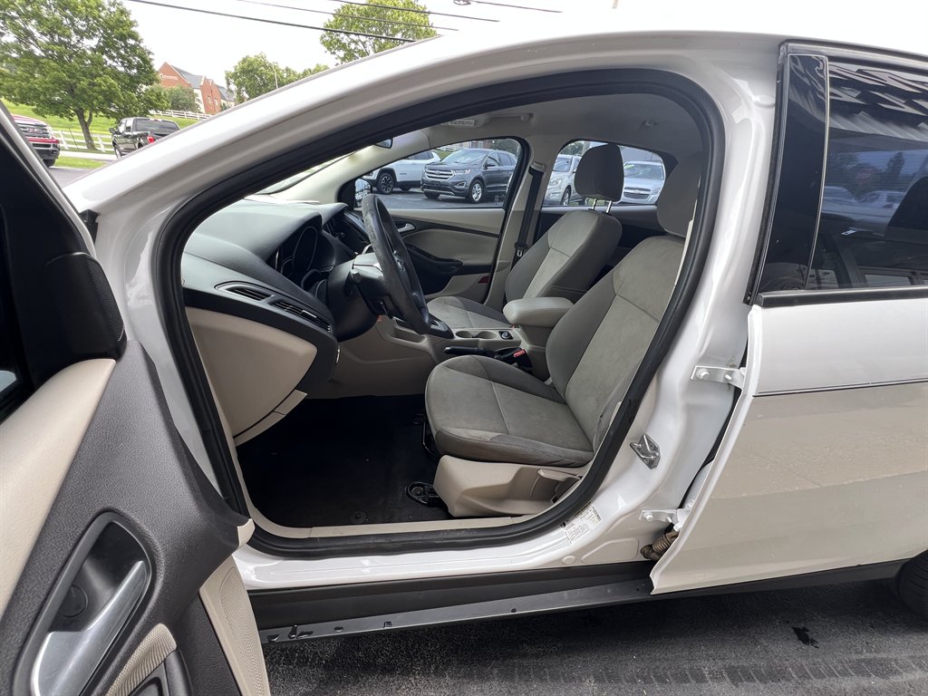 2014 Ford Focus - $4,995