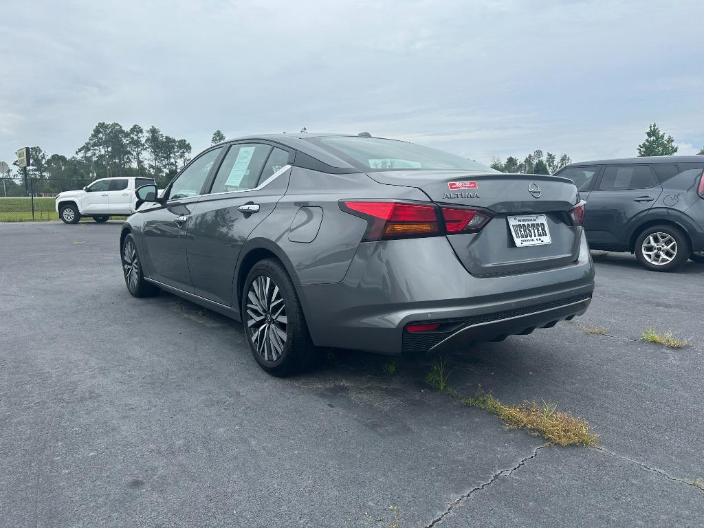 2025 Nissan Altima - $25,400