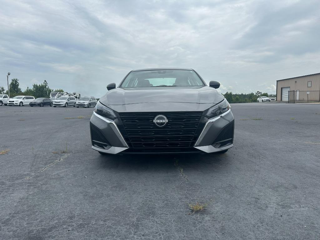 2025 Nissan Altima - $25,400