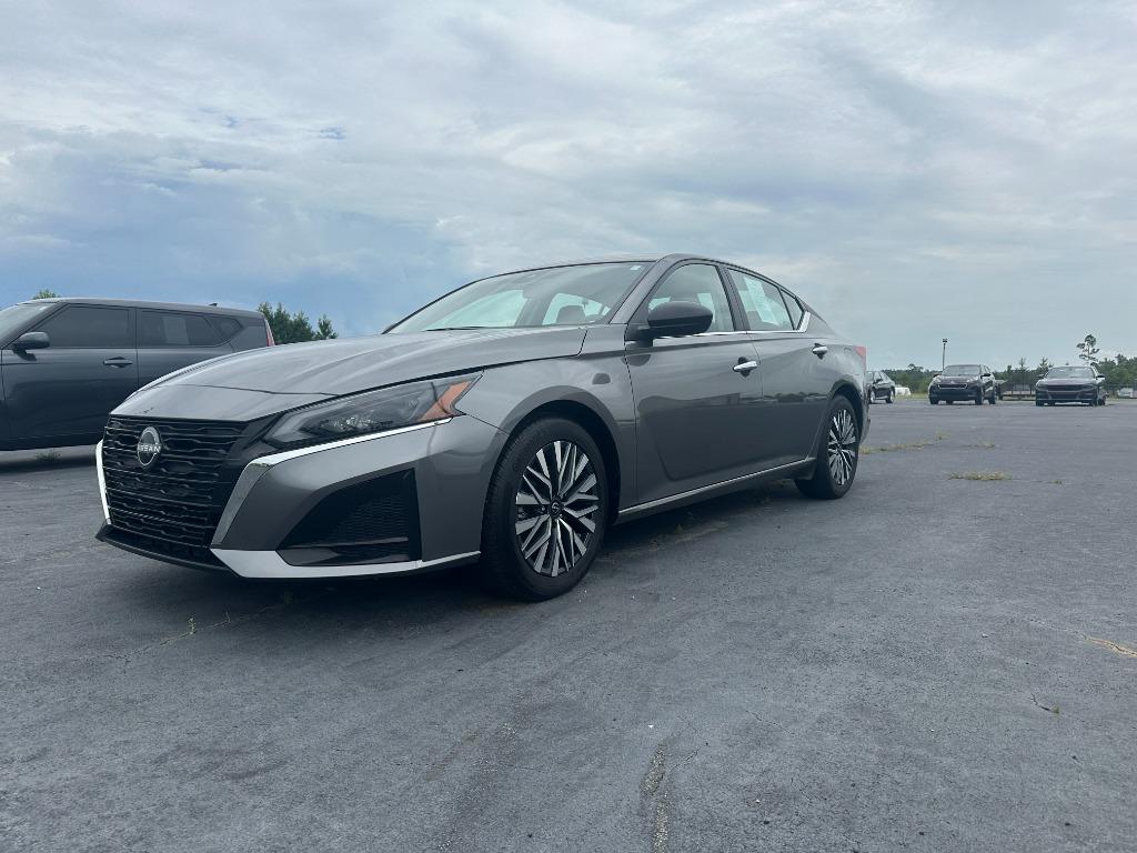 2025 Nissan Altima - $25,400