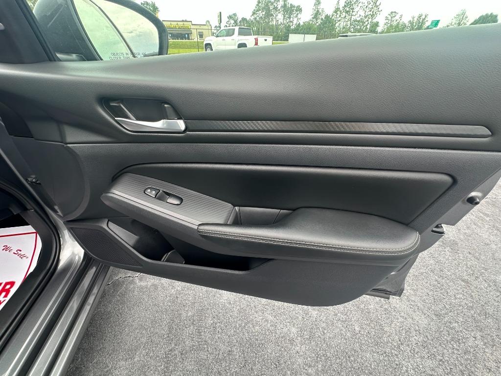 2025 Nissan Altima - $25,400