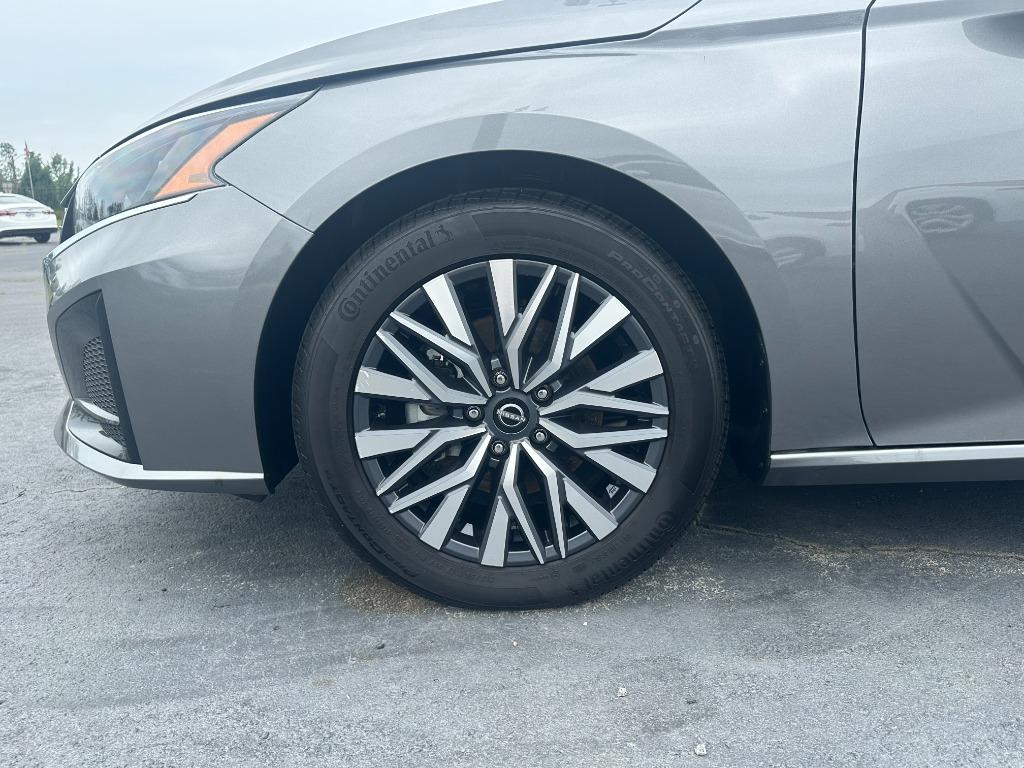 2025 Nissan Altima - $25,400