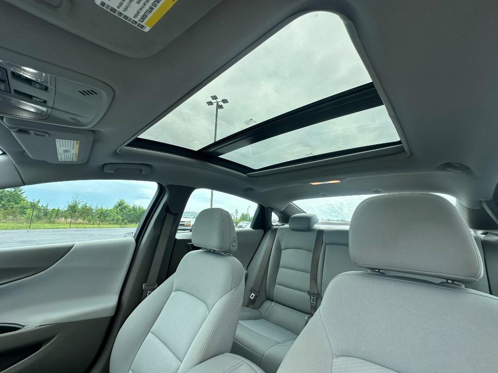 2022 Chevrolet Malibu - $22,500
