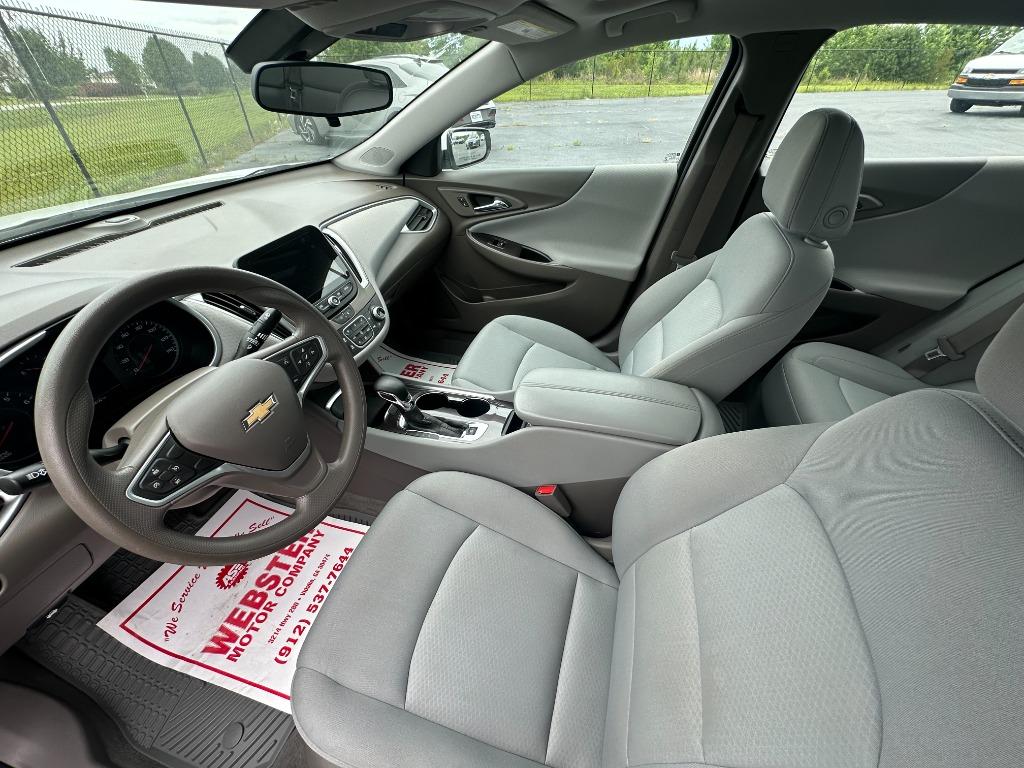 2022 Chevrolet Malibu - $22,500